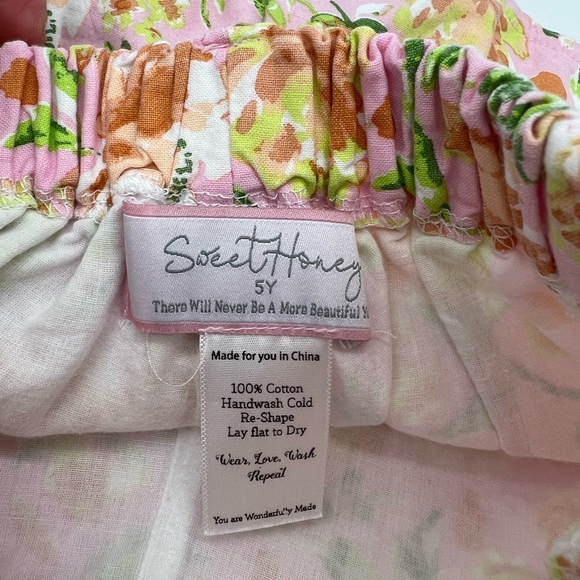 Sweet Honey Adorable Flower Shorts- 🌸Size 5🌸 - Picture 5 of 5